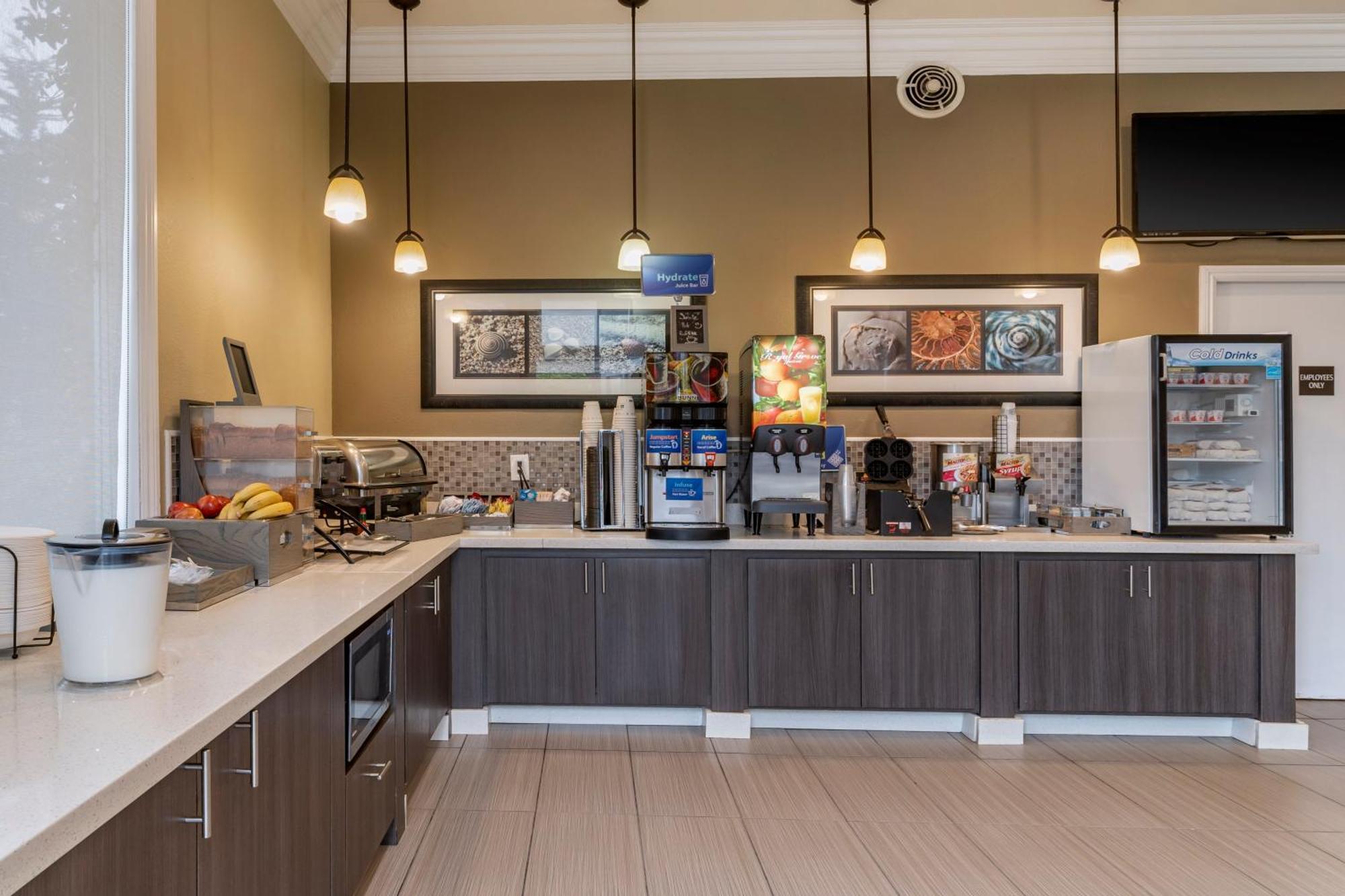 Best Western Carmel'S Town House Lodge Zewnętrze zdjęcie
