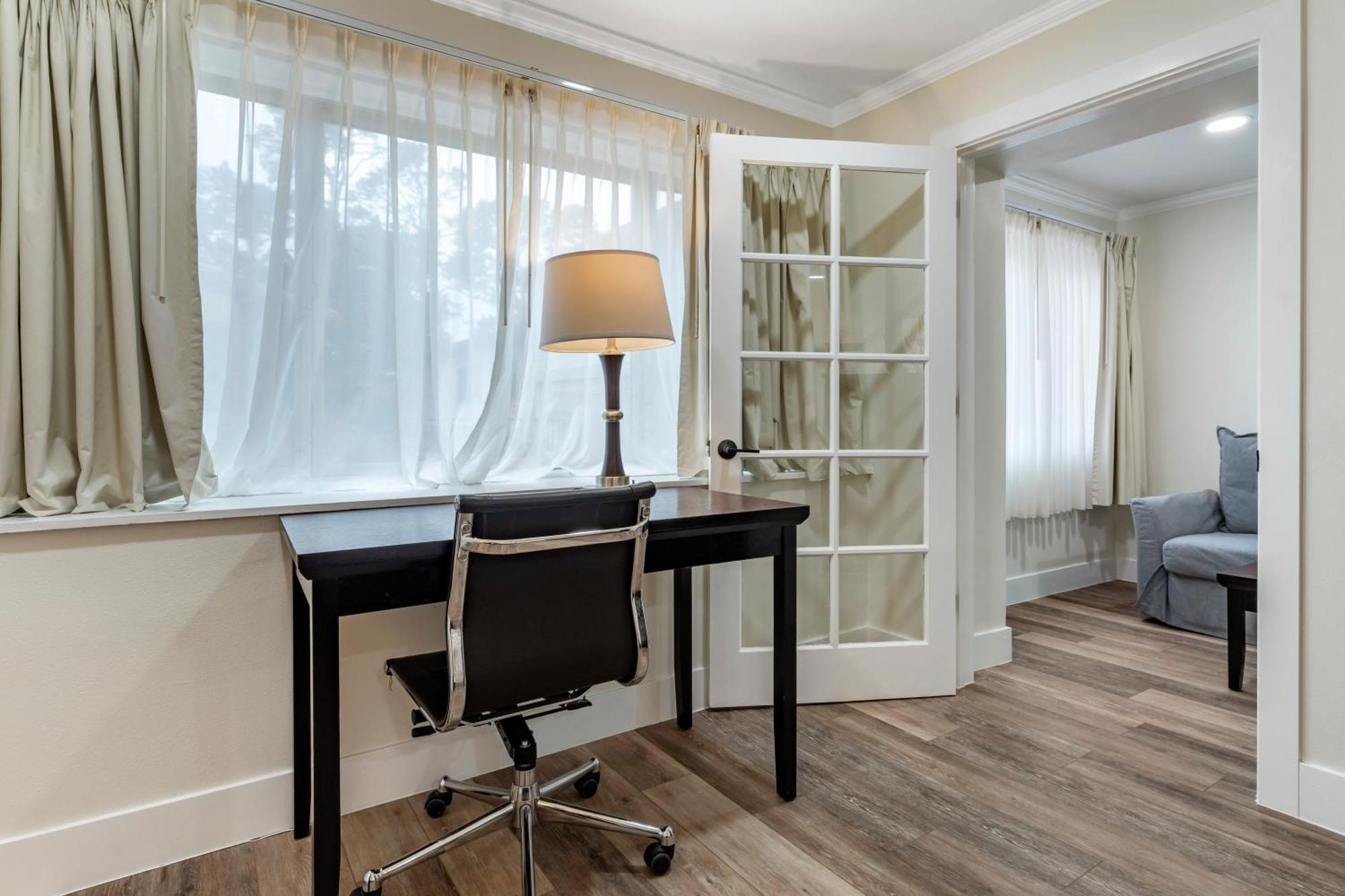 Best Western Carmel'S Town House Lodge Zewnętrze zdjęcie