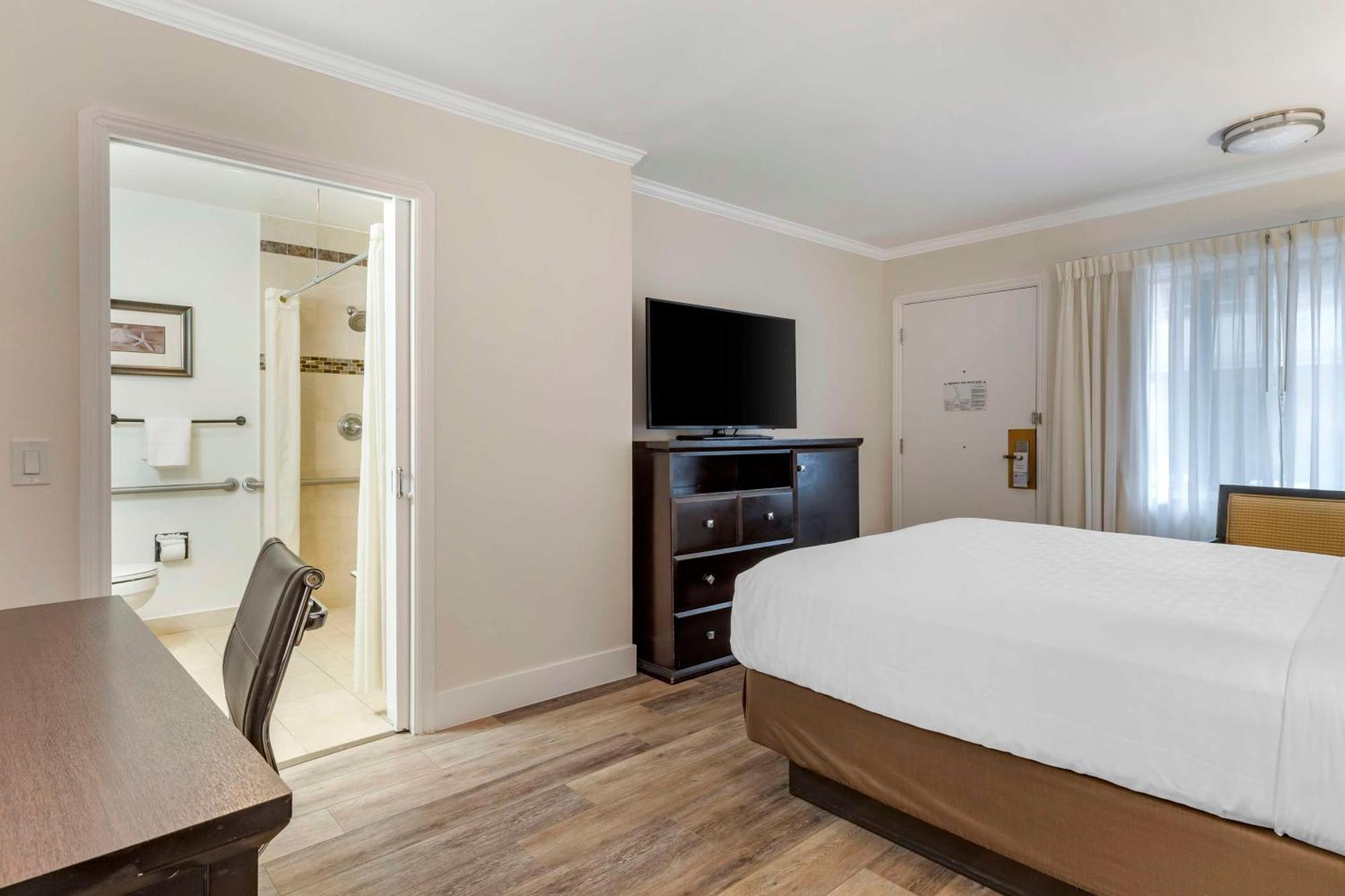 Best Western Carmel'S Town House Lodge Zewnętrze zdjęcie