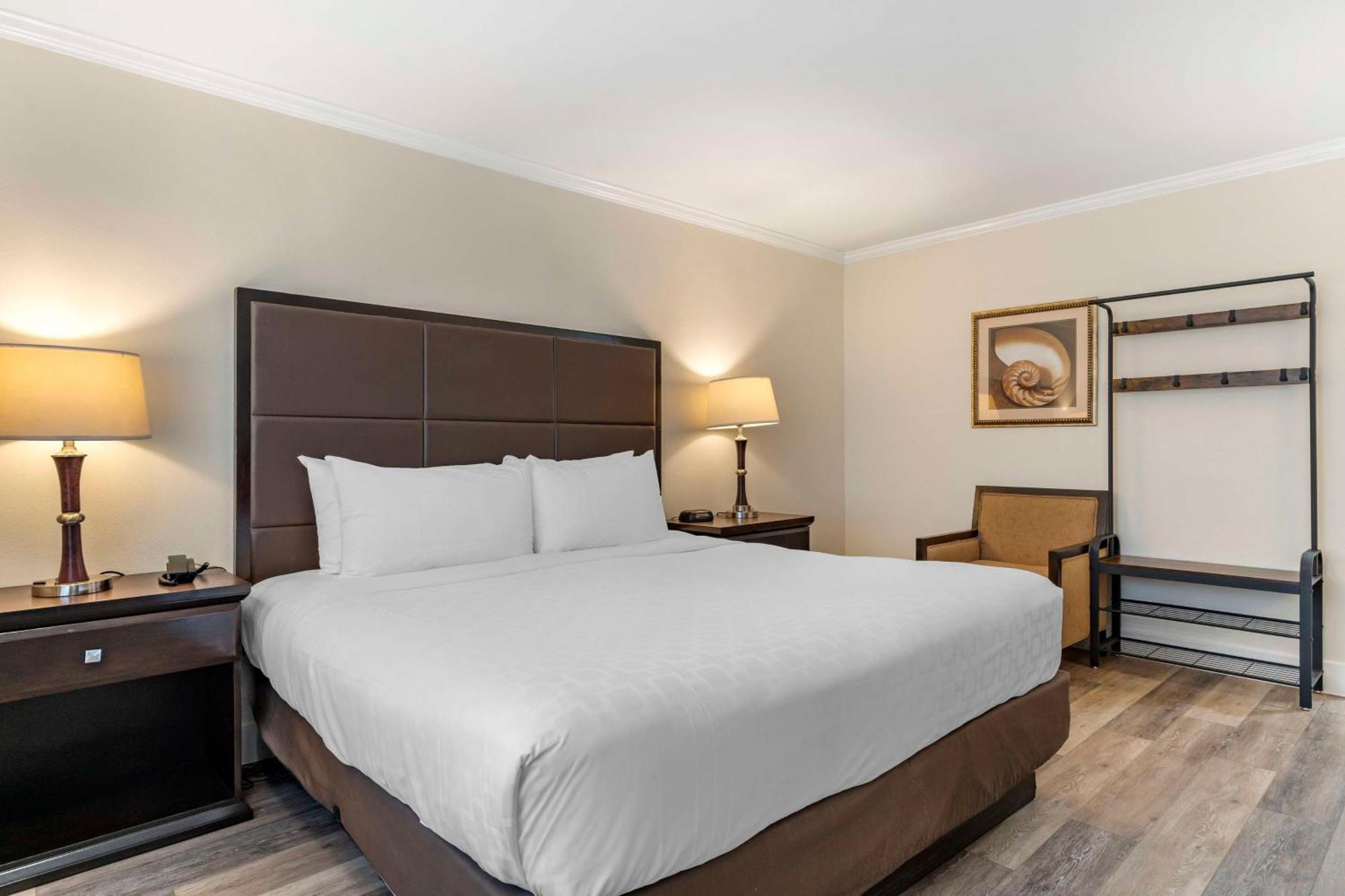 Best Western Carmel'S Town House Lodge Zewnętrze zdjęcie