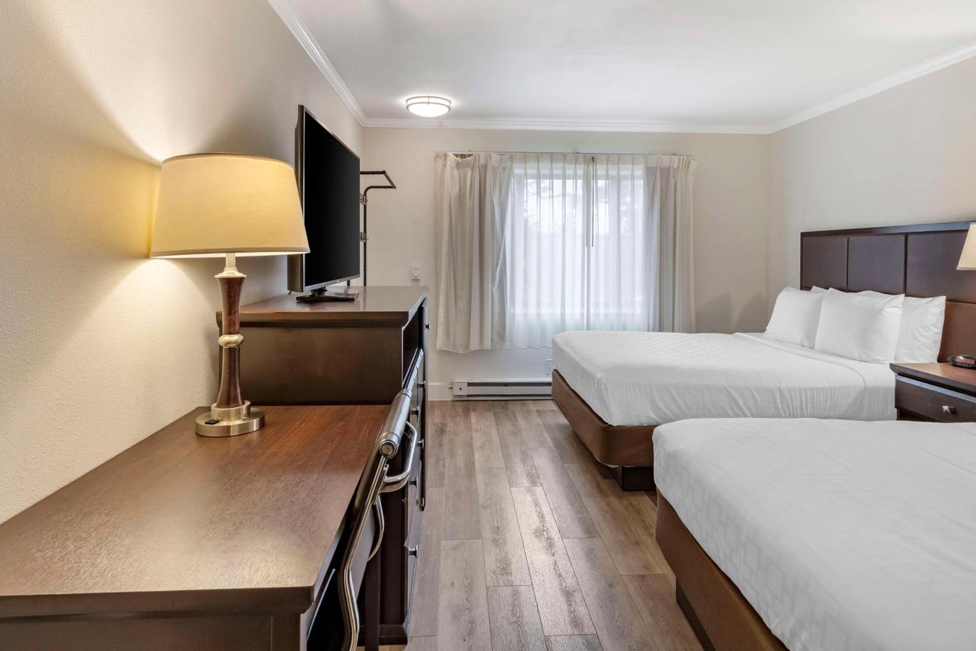 Best Western Carmel'S Town House Lodge Zewnętrze zdjęcie